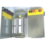 Karbantartás elosztó doboz 80 sorkapoccsal karb. nyomógombokkal